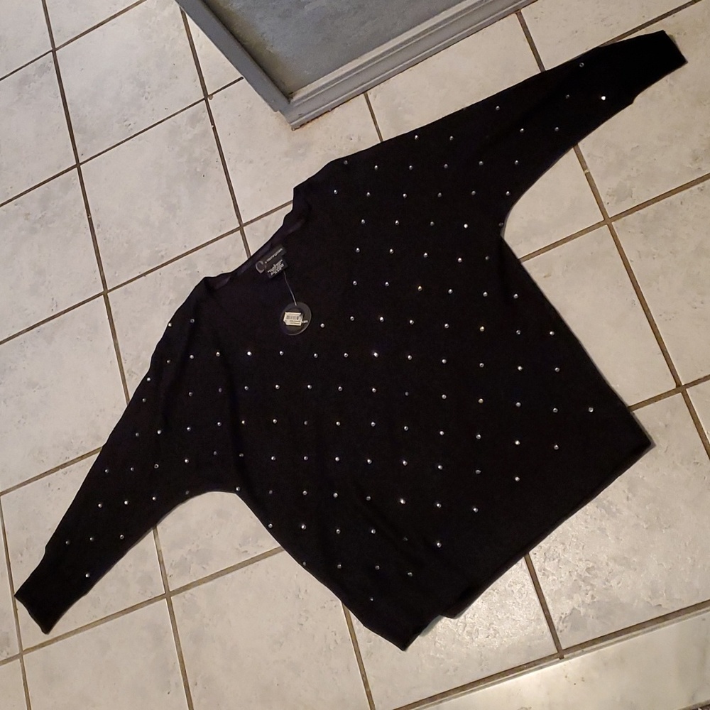 NWT - C by Bloomingdale's Sweater - Size Large